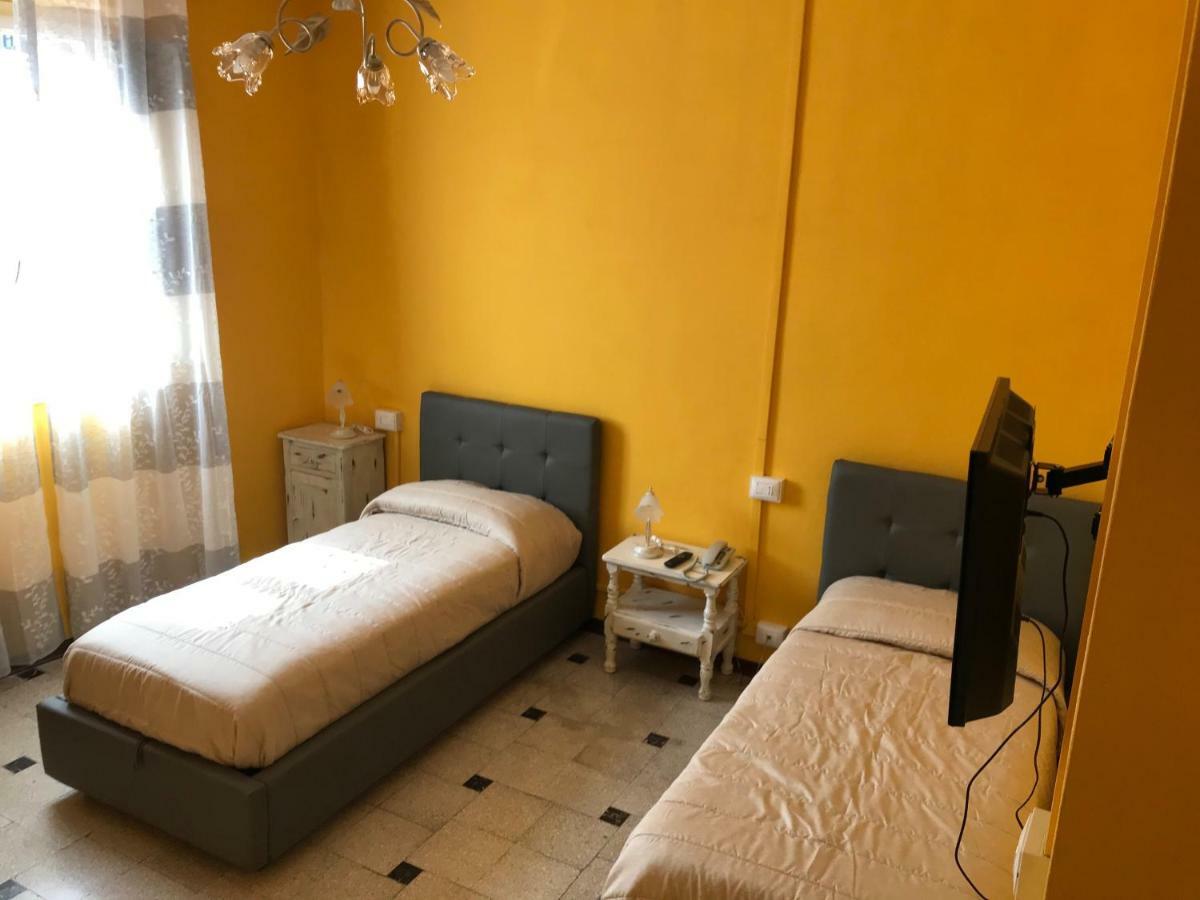 Albergo Antica Lanterna Кастельнуово-ди-Гарфаньяна Экстерьер фото