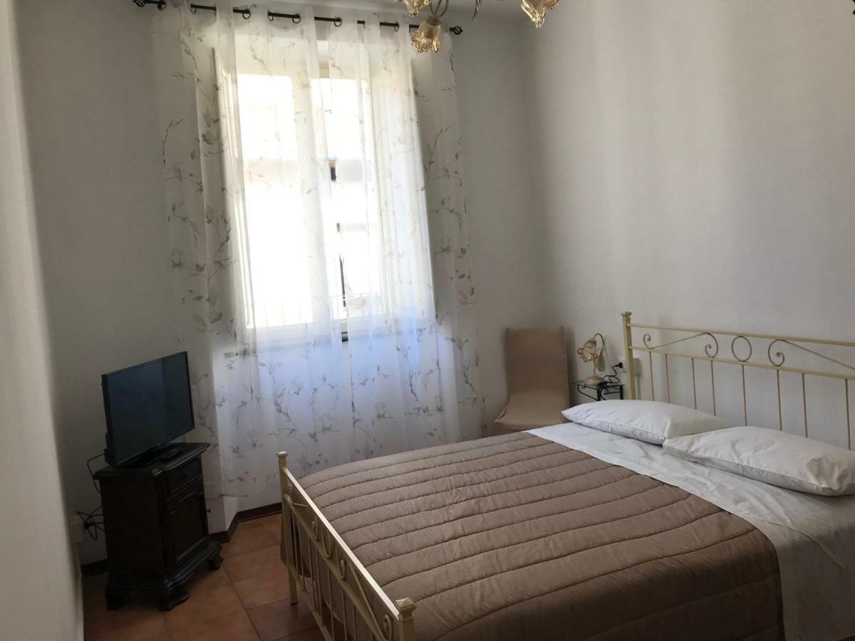 Albergo Antica Lanterna Кастельнуово-ди-Гарфаньяна Экстерьер фото